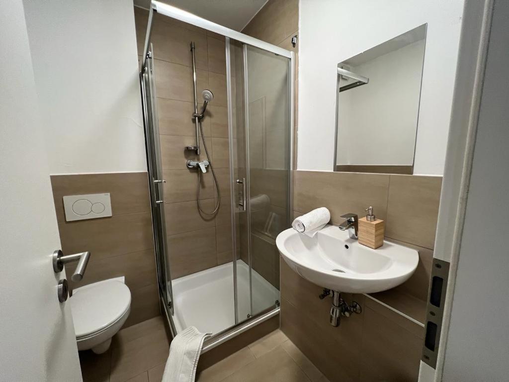 Lux Apartments Мерфельден-Валльдорф Екстер'єр фото